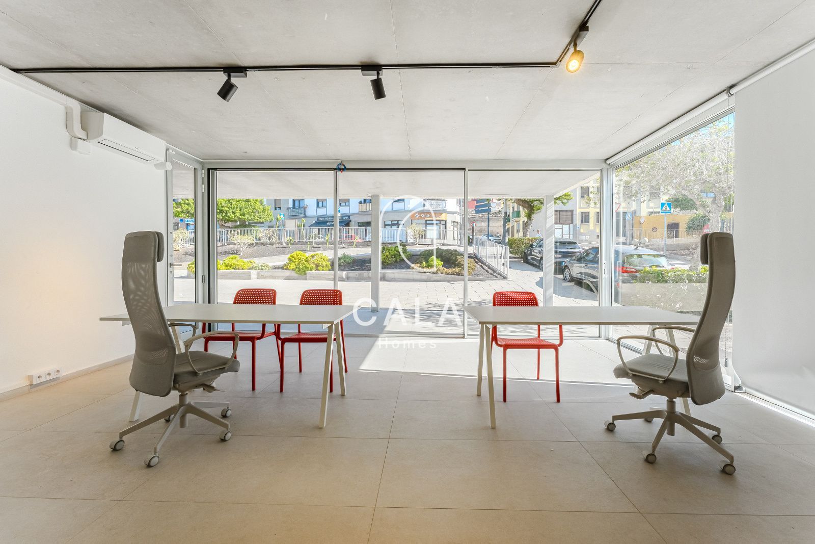 Commercial Premises for Sale in the Centre of Adeje