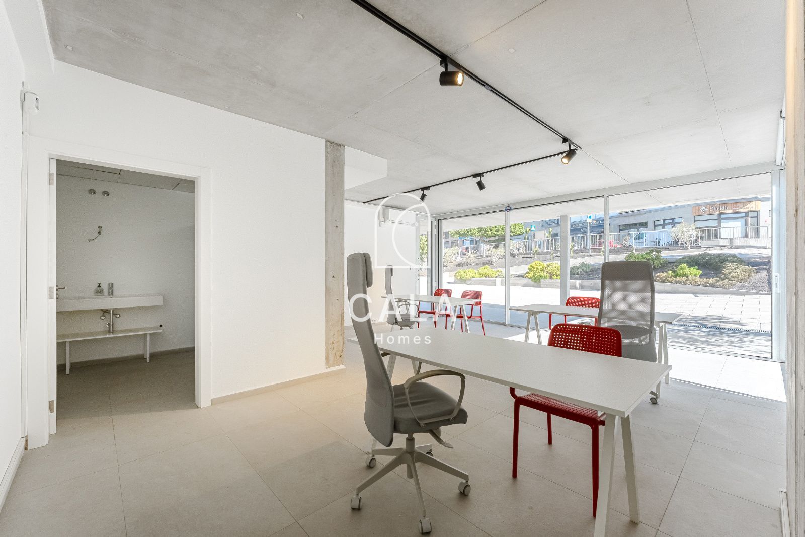 Commercial Premises for Sale in the Centre of Adeje