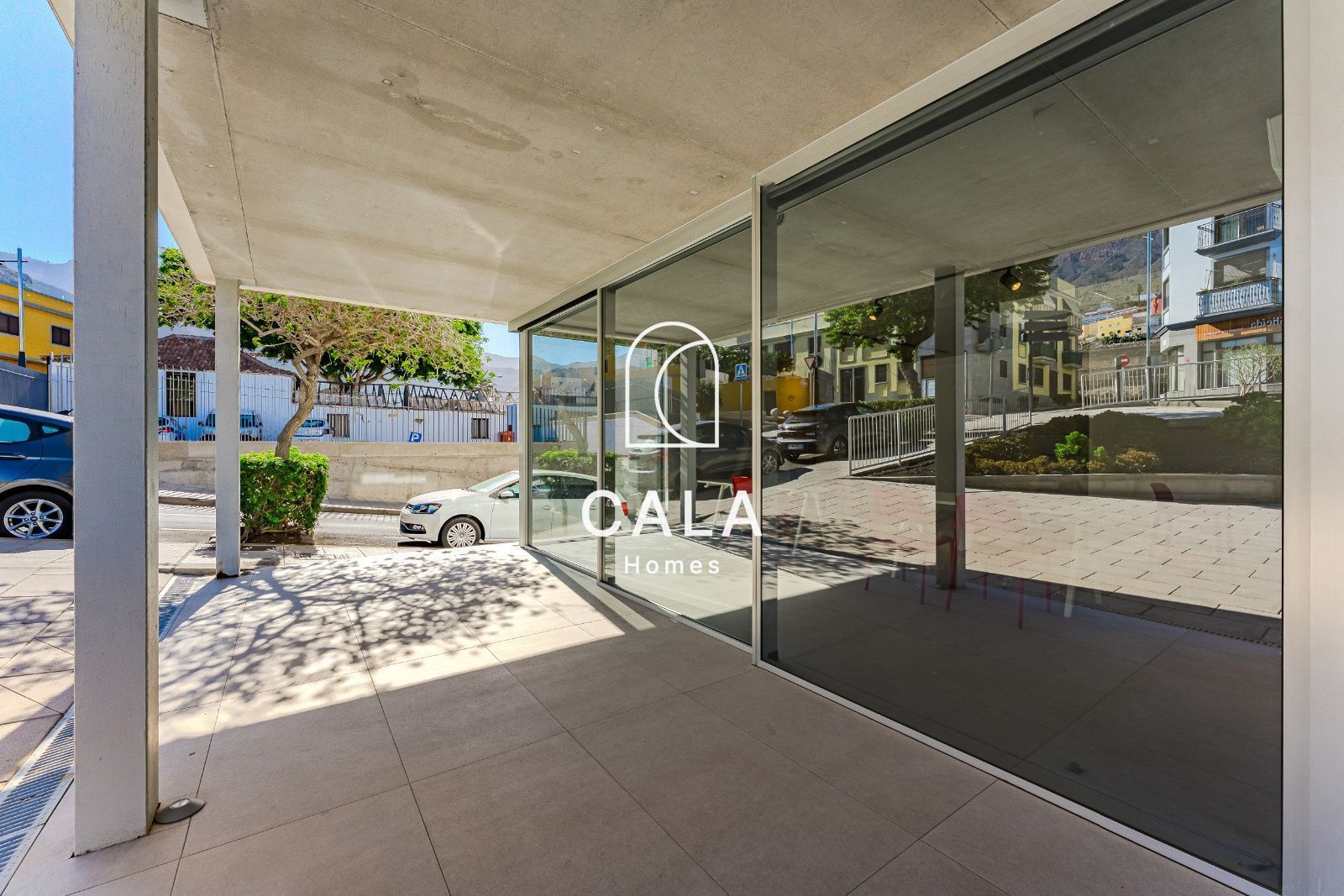 Commercial Premises for Sale in the Centre of Adeje