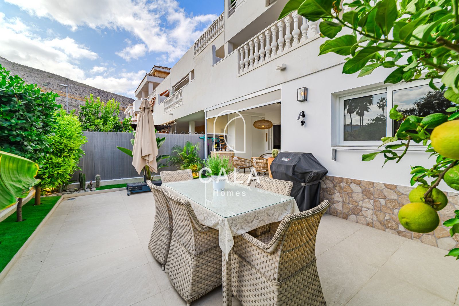 Renovated Apartment with Terrace in Los Cristianos