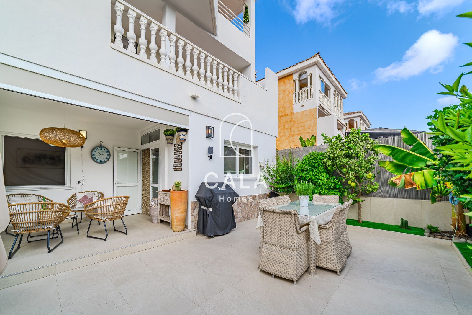 Renovated Apartment with Terrace in Los Cristianos