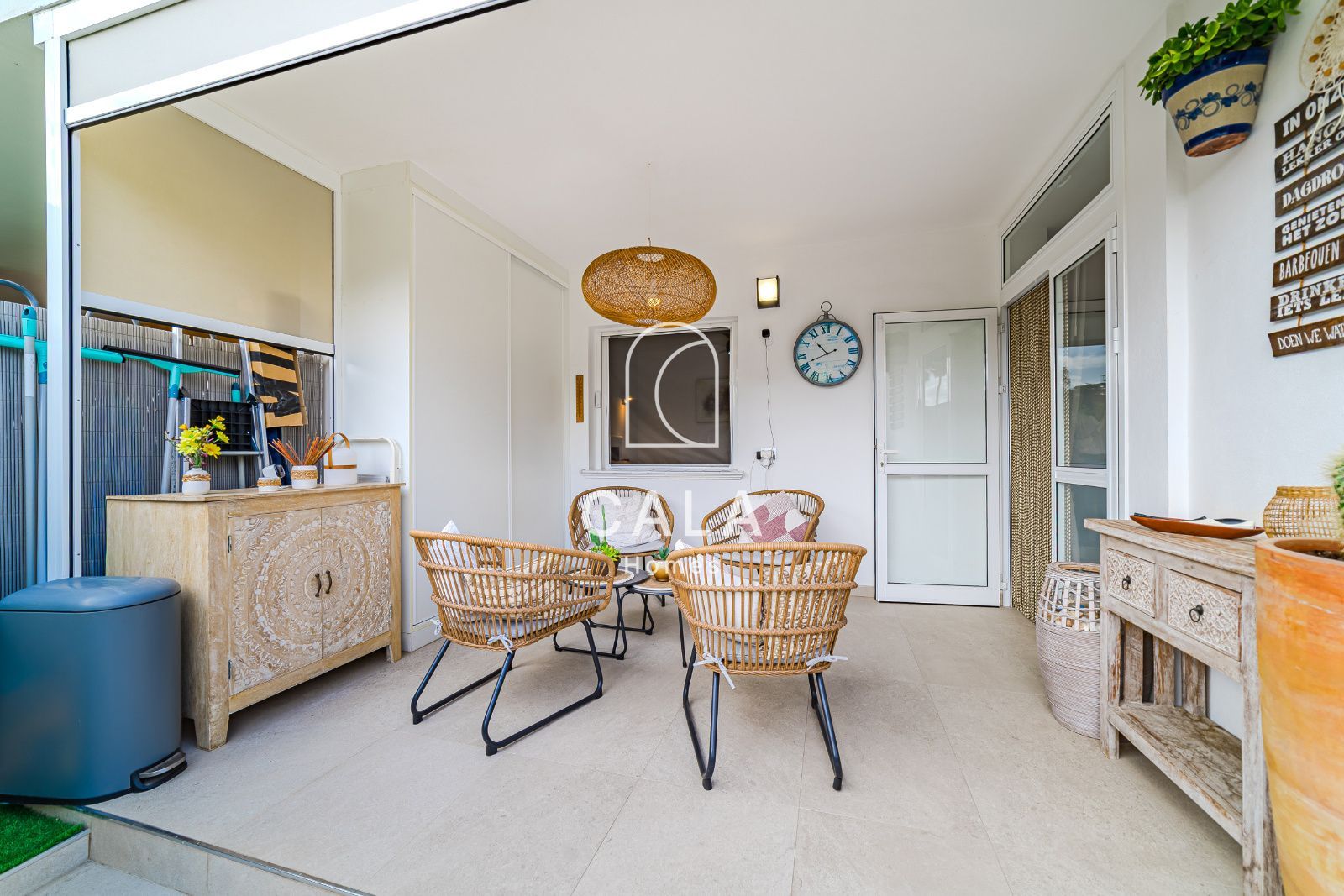 Renovated Apartment with Terrace in Los Cristianos