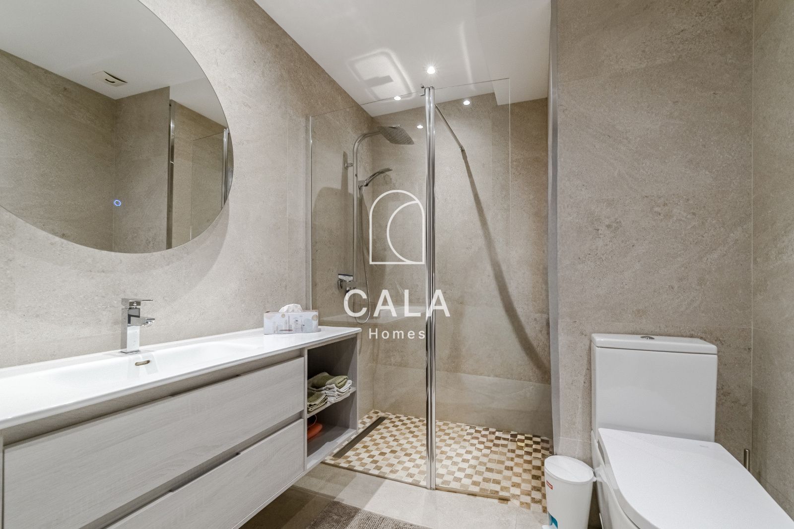 Renovated Apartment with Terrace in Los Cristianos