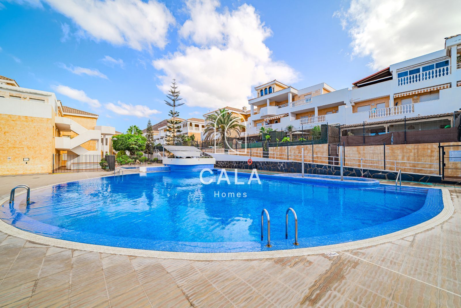 Renovated Apartment with Terrace in Los Cristianos