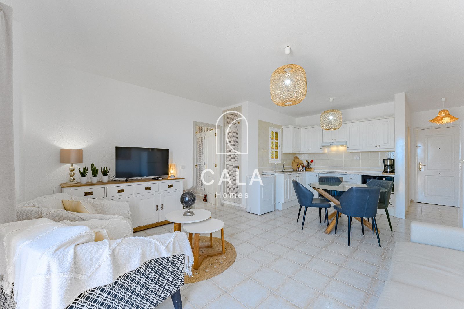 (Español) Acogedor y luminoso piso en Torviscas