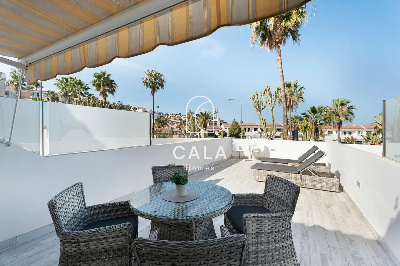 1-Bedroom Flat in San Eugenio Alto