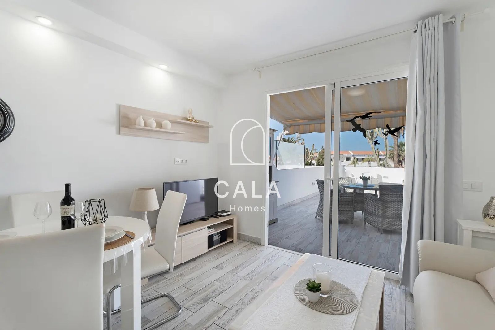 1-Bedroom Flat in San Eugenio Alto