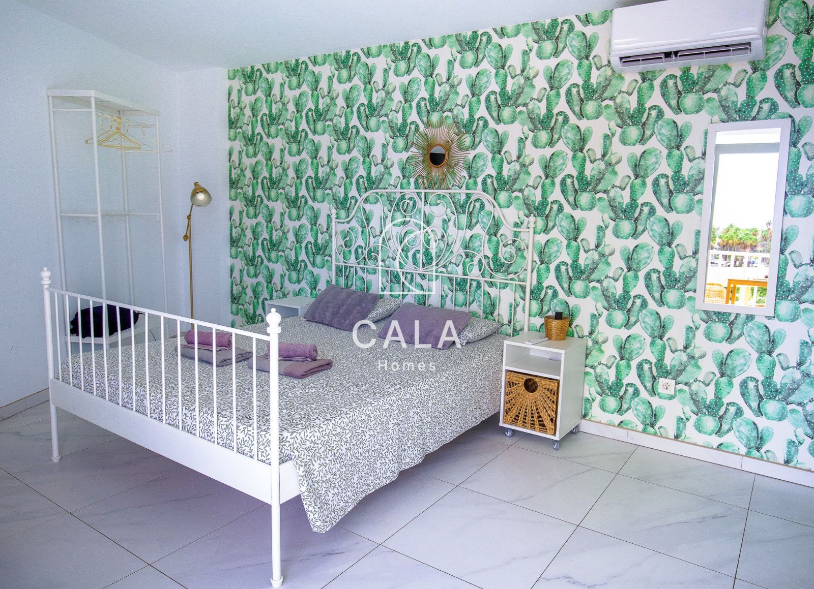 Apartamento Único en el Corazón de Las Américas con Vista al Mar