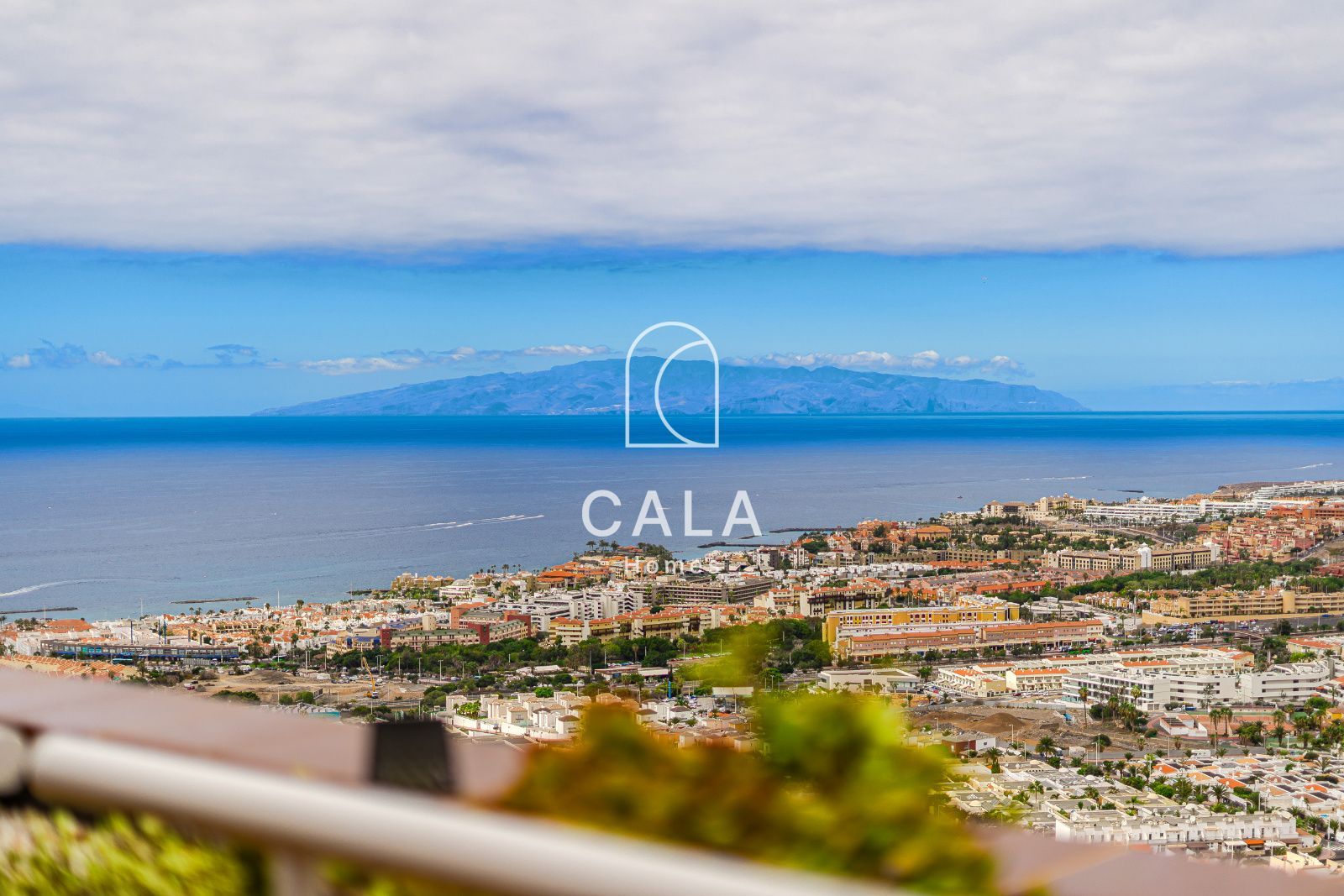 Exclusivo Apartamento con Vistas Panorámicas al Océano