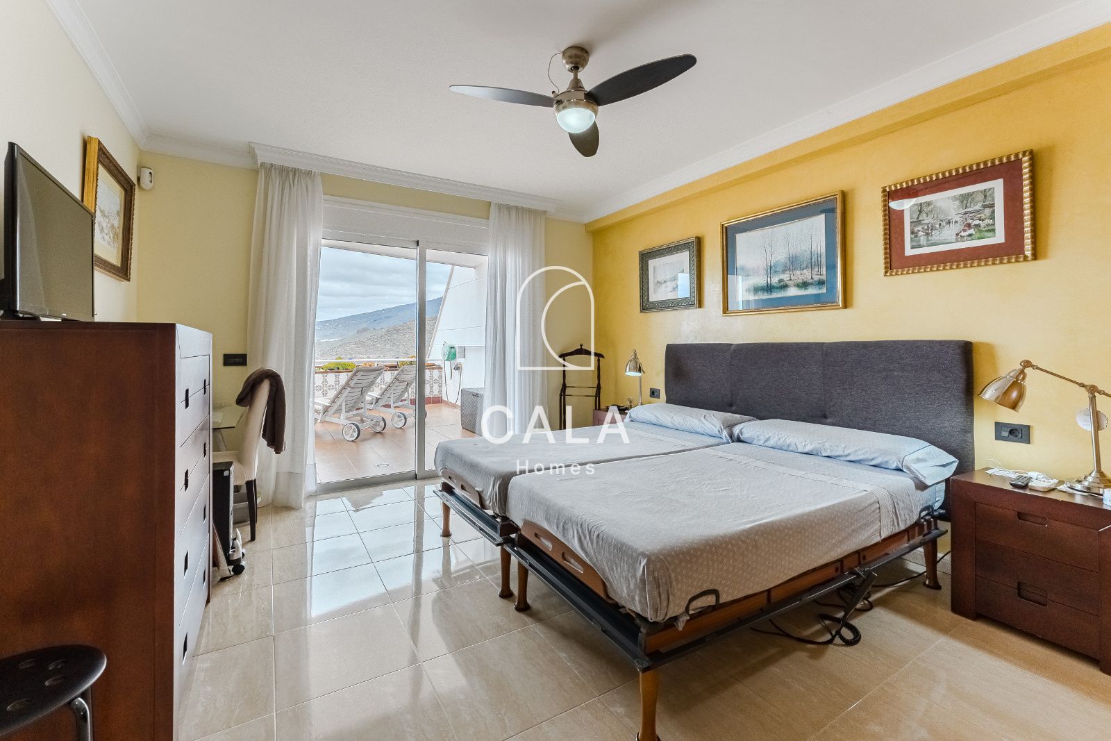 Exclusivo Apartamento con Vistas Panorámicas al Océano