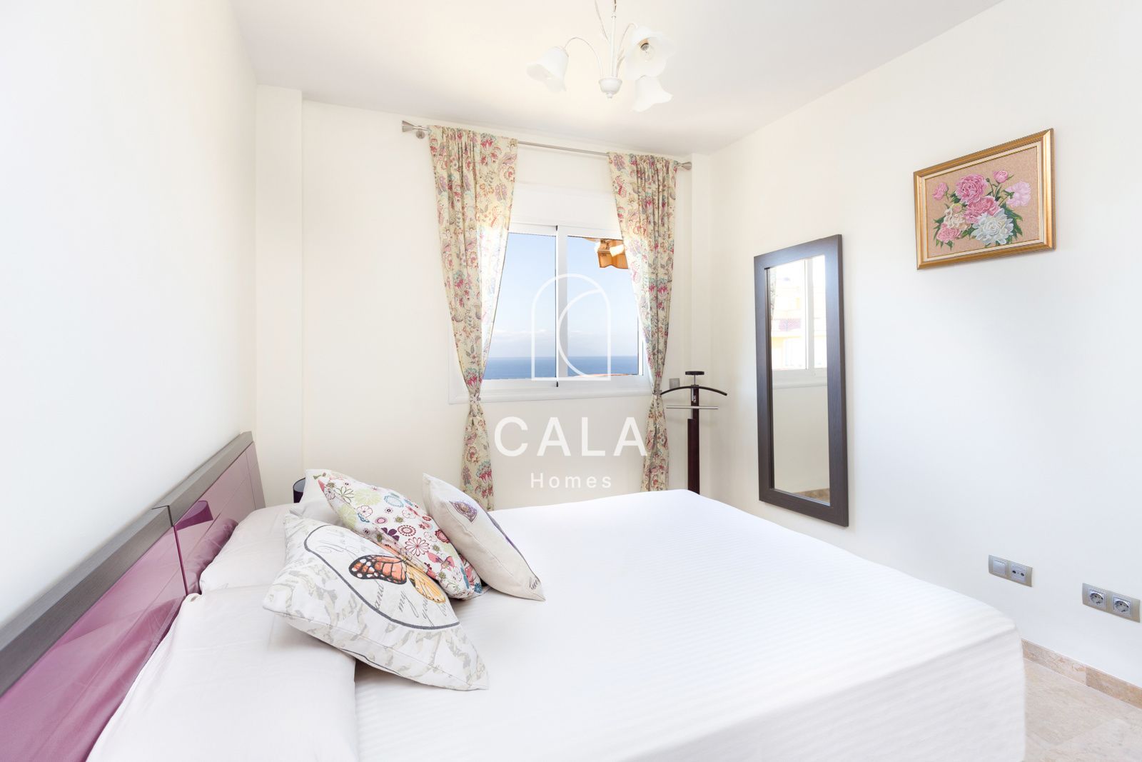 Luxury duplex penthouse with breathtaking views of the ocean and Los Gigantes cliffs