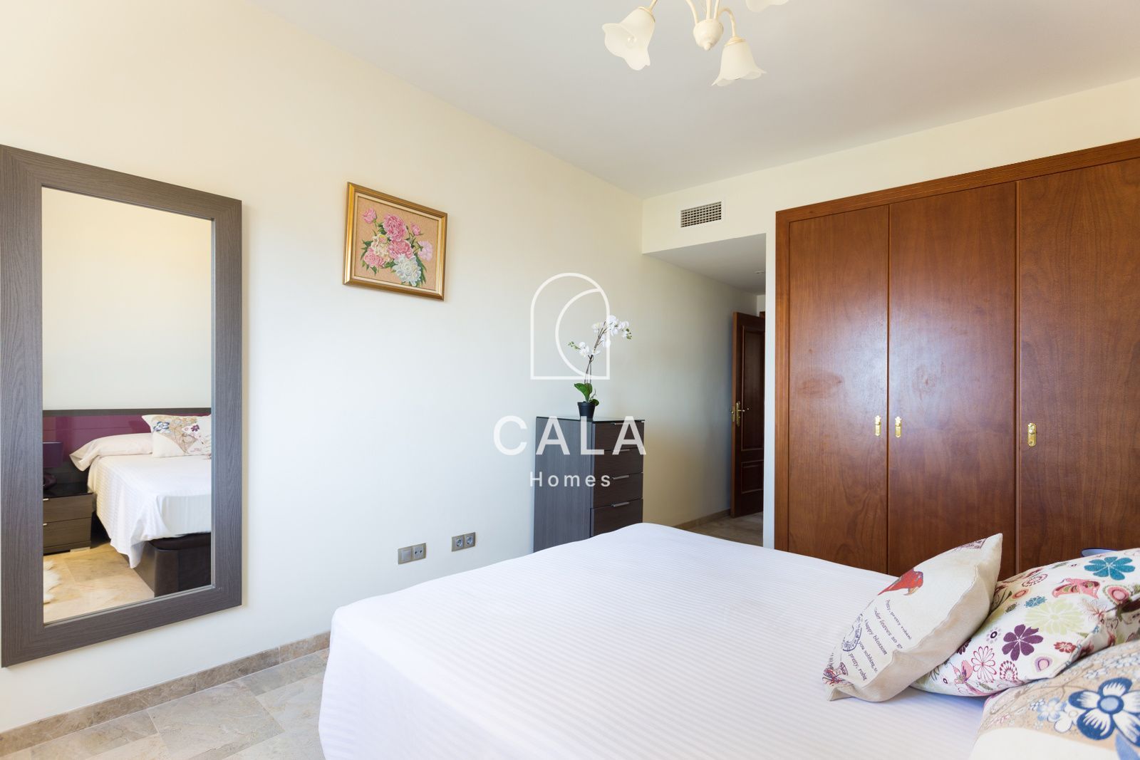 Luxury duplex penthouse with breathtaking views of the ocean and Los Gigantes cliffs