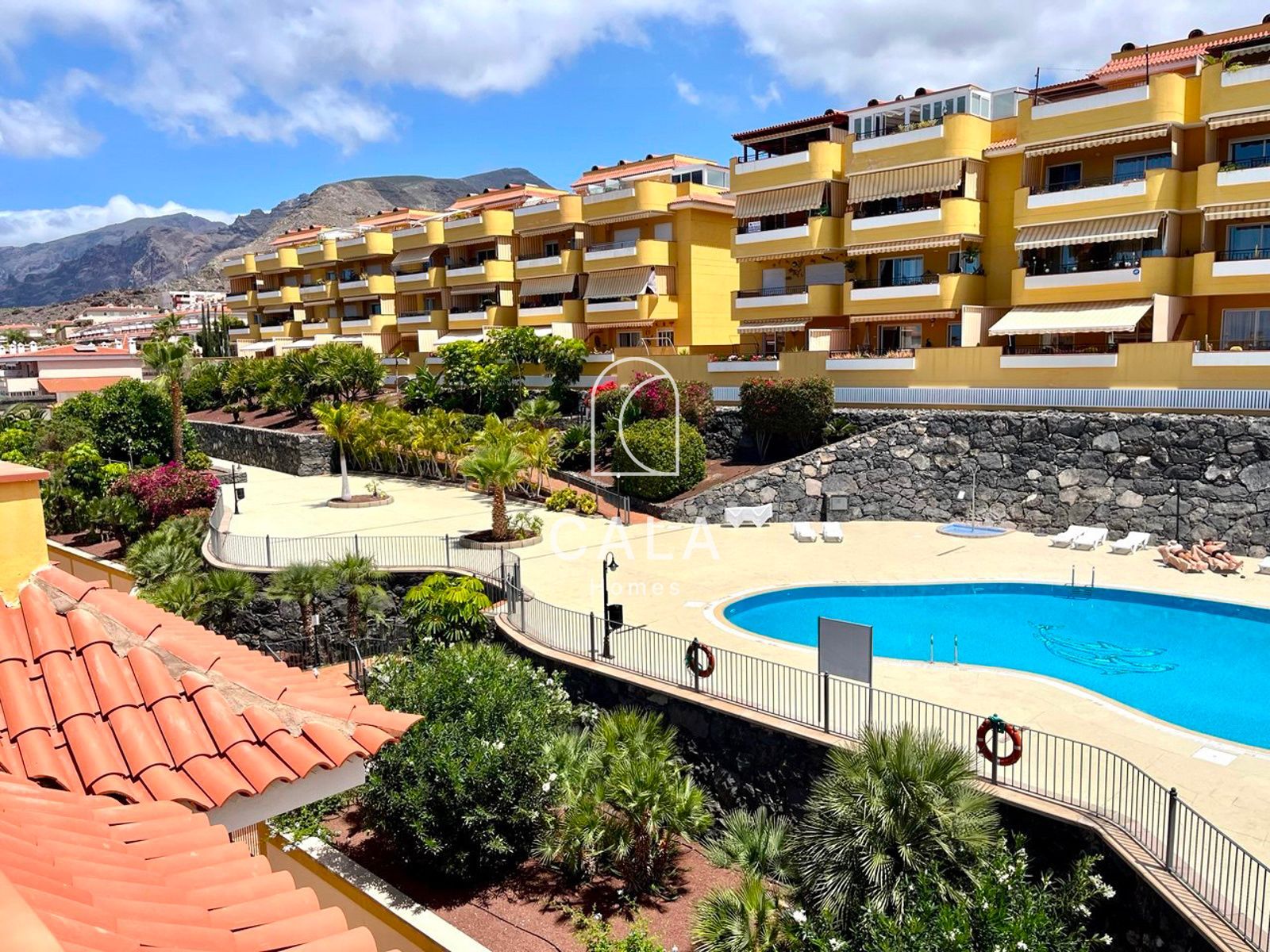 Luxury duplex penthouse with breathtaking views of the ocean and Los Gigantes cliffs
