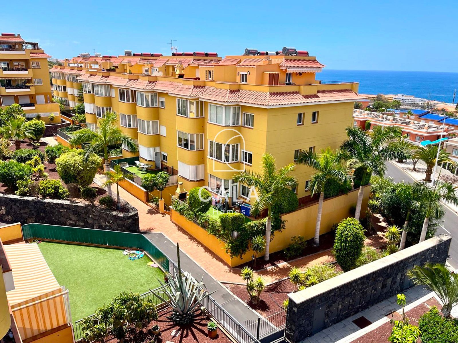 Luxury duplex penthouse with breathtaking views of the ocean and Los Gigantes cliffs