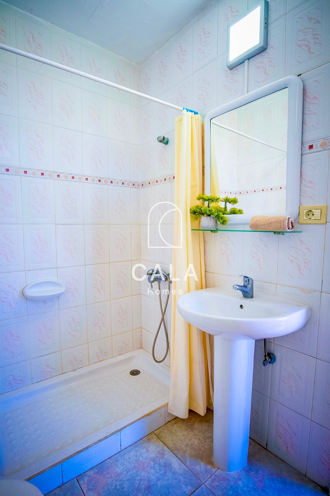 Apartamento en primera línea en el centro de Los Cristianos con impresionantes vistas al mar