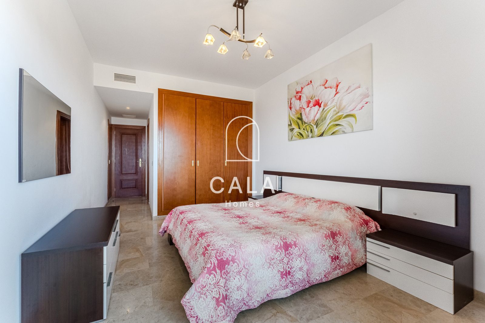 Apartamento de 2 dormitorios en uno de los mejores complejos de Puerto de Santiago con vistas impresionantes al océano