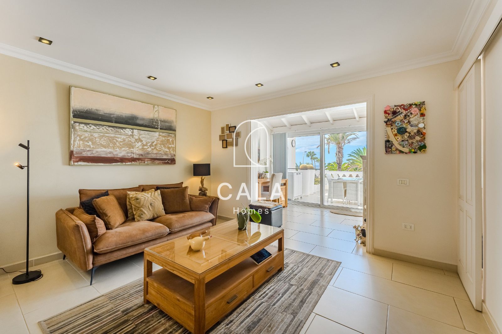 Apartamento exclusivo con amplia terraza soleada en San Eugenio-Adeje