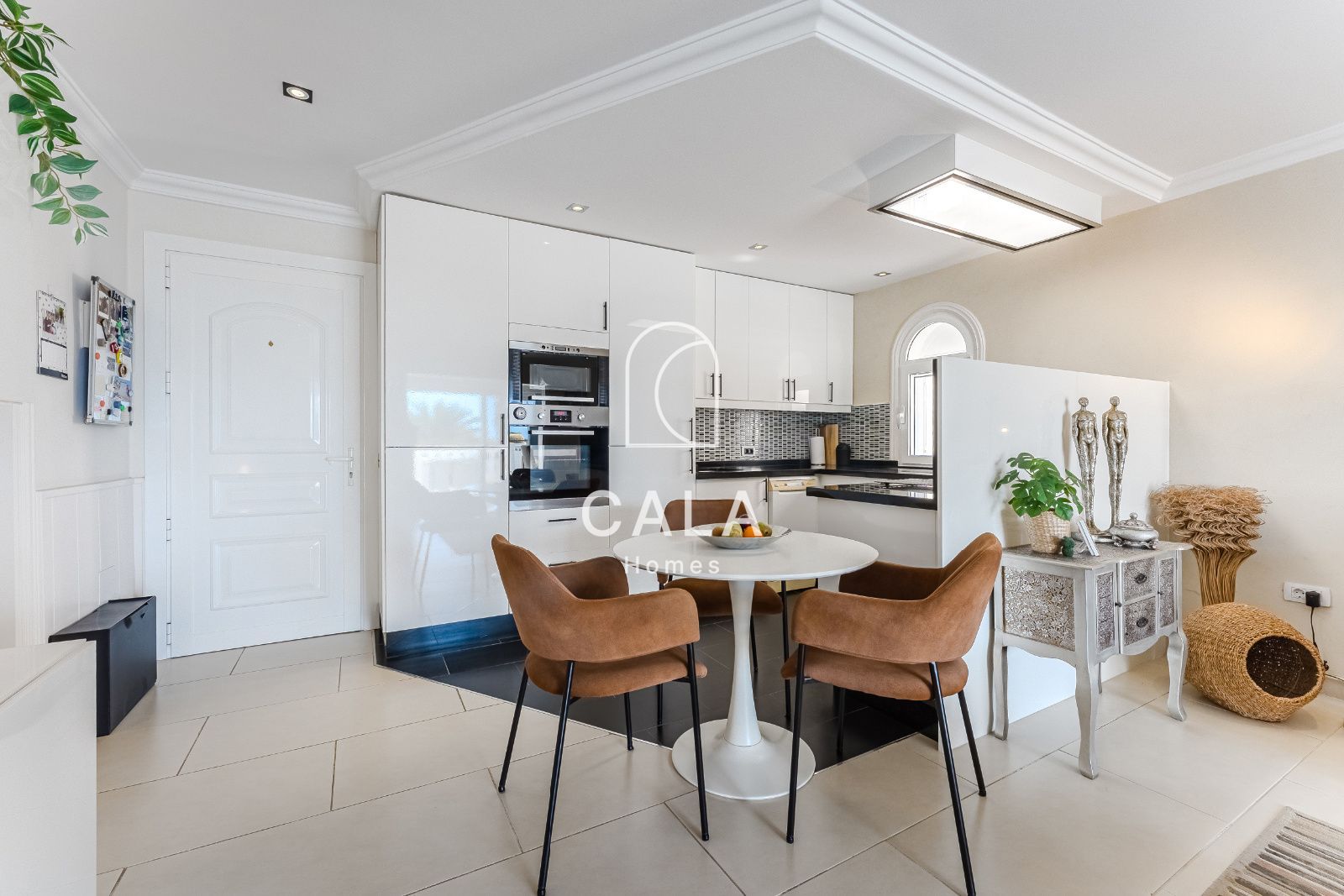 Apartamento exclusivo con amplia terraza soleada en San Eugenio-Adeje