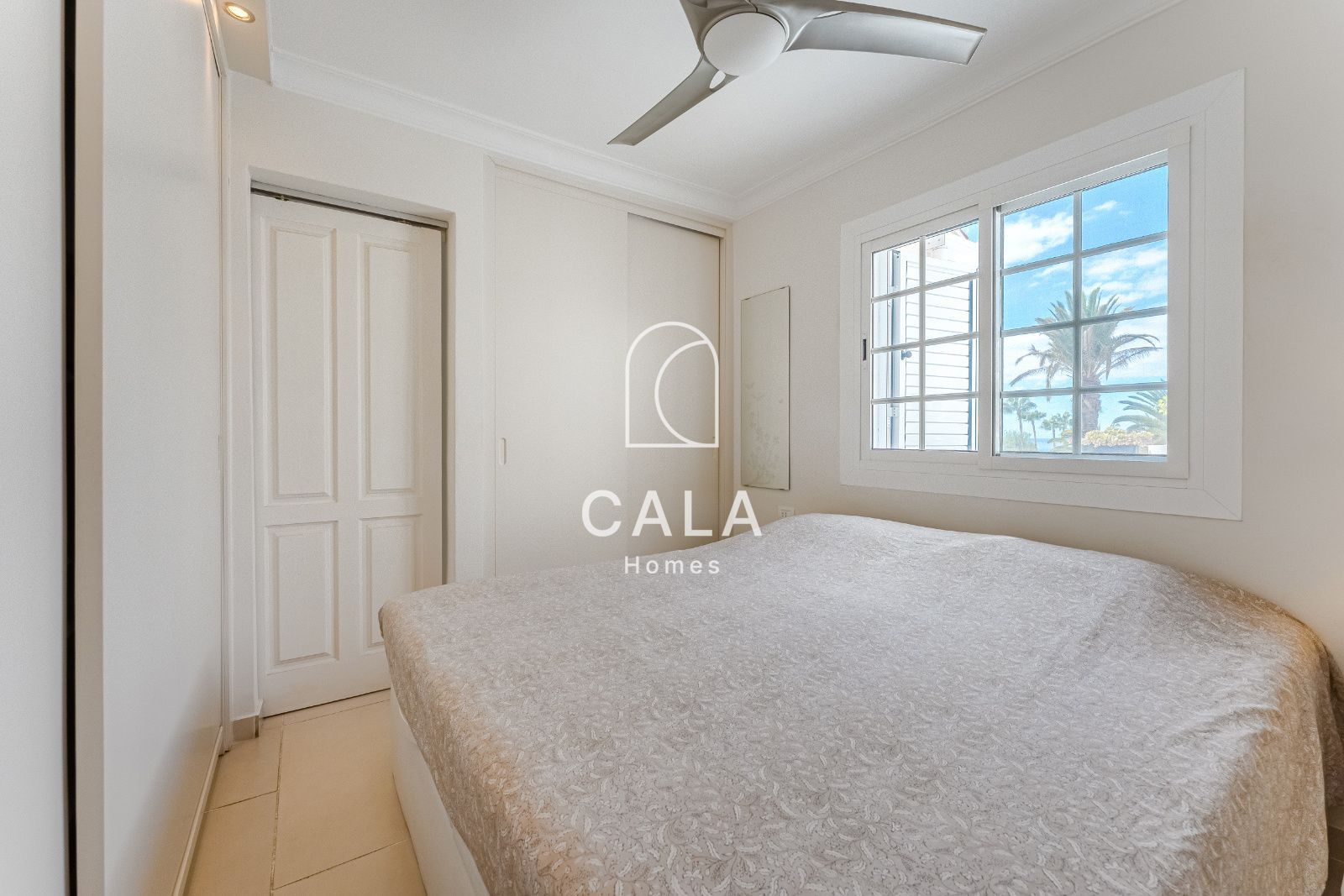 Apartamento exclusivo con amplia terraza soleada en San Eugenio-Adeje