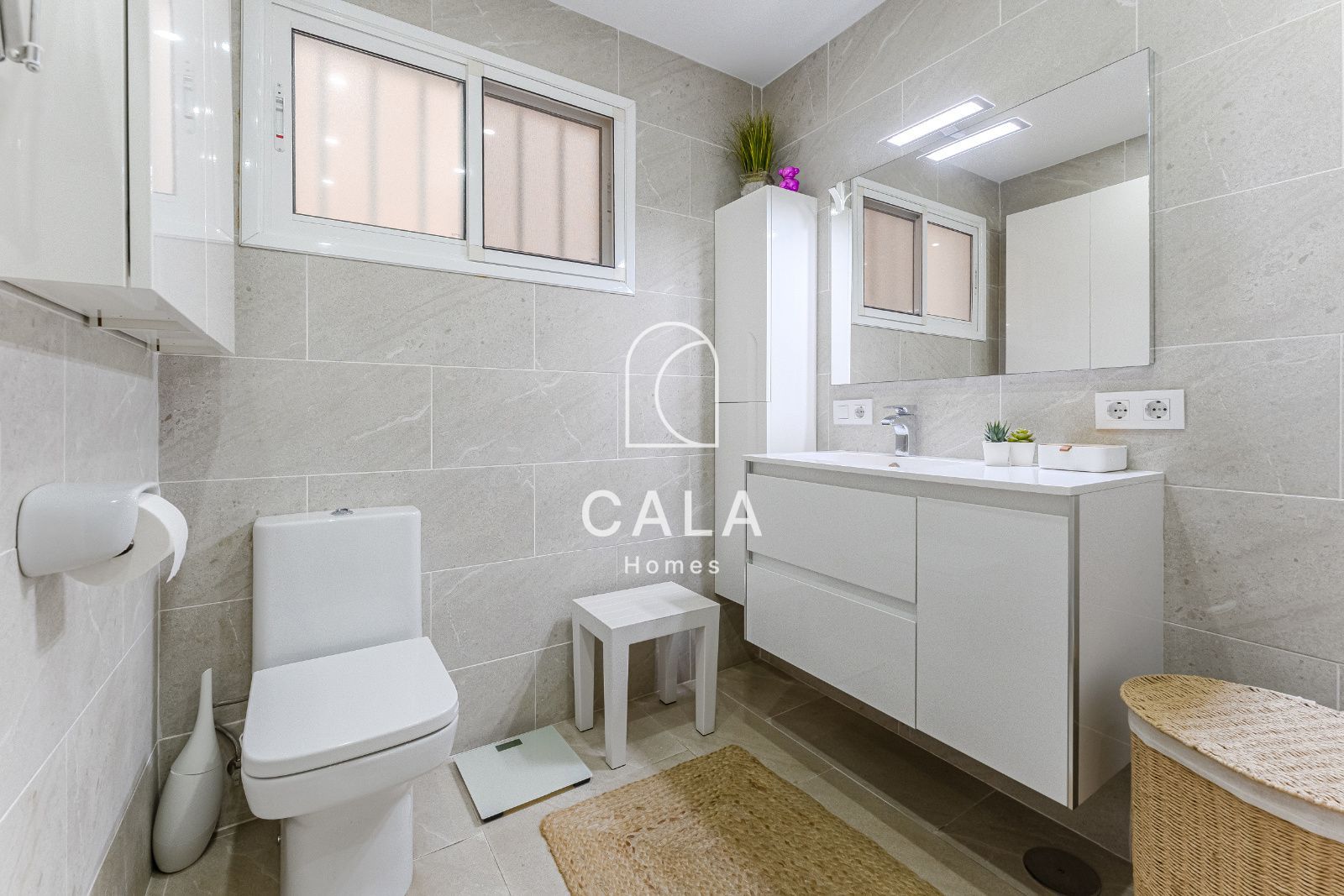 Apartamento exclusivo con amplia terraza soleada en San Eugenio-Adeje