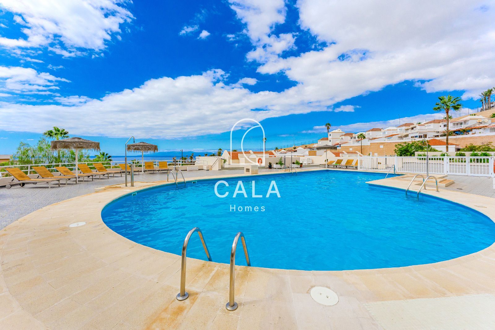 Apartamento exclusivo con amplia terraza soleada en San Eugenio-Adeje