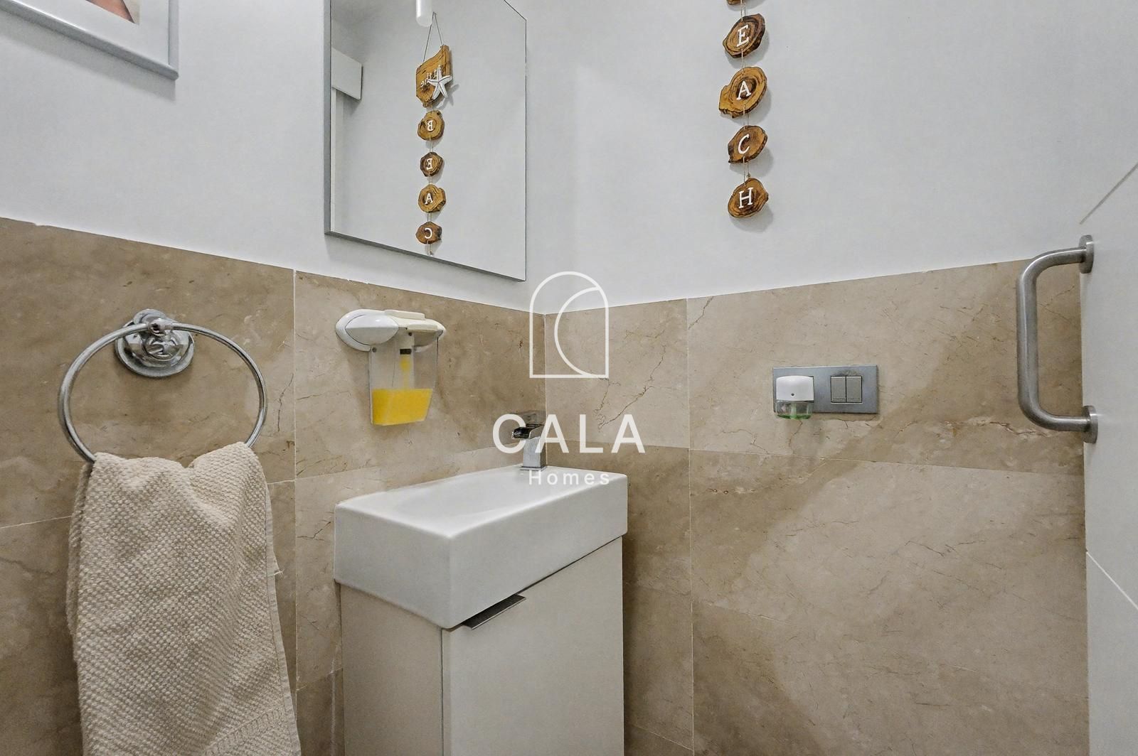 Exclusive villa with stunning front-line sea views.