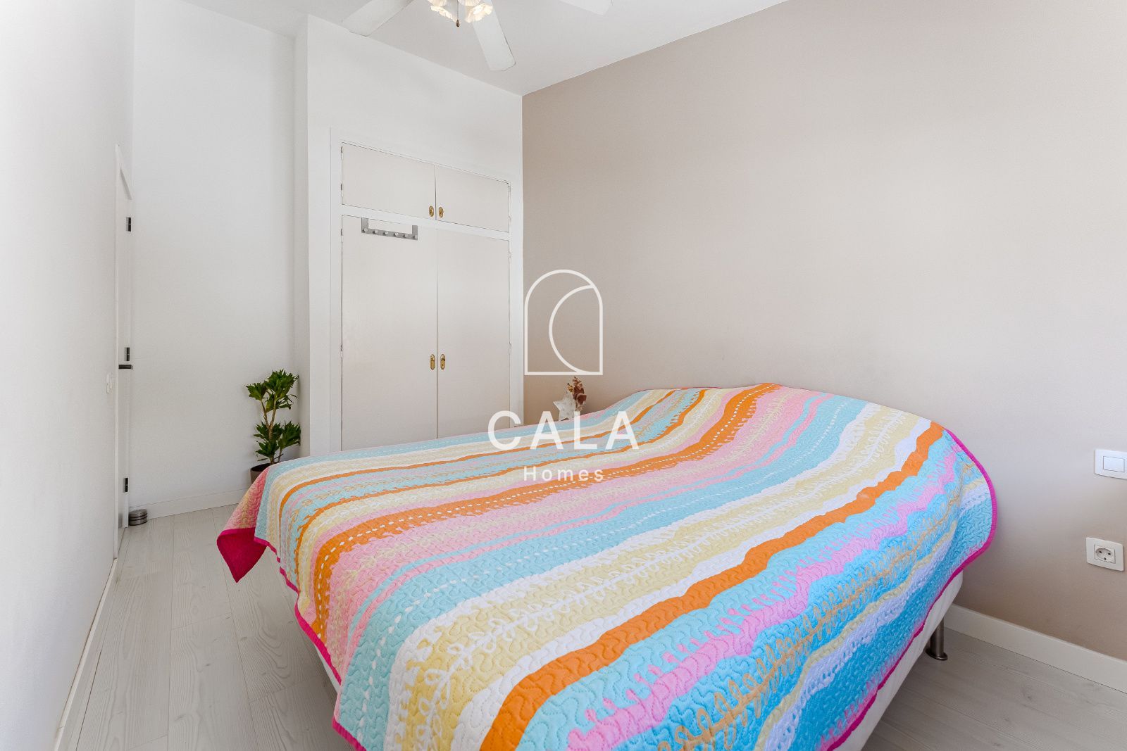 Exclusive Corner House with Sea Views, Private Garden and Independent Studio