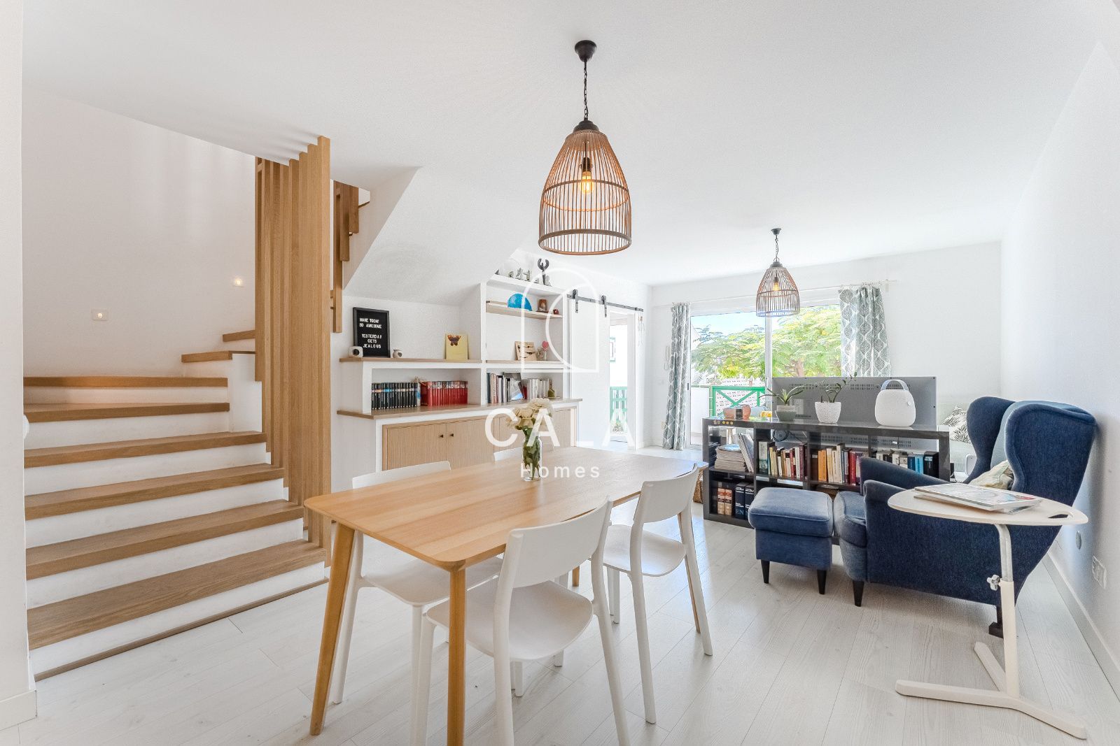 Exclusive Corner House with Sea Views, Private Garden and Independent Studio
