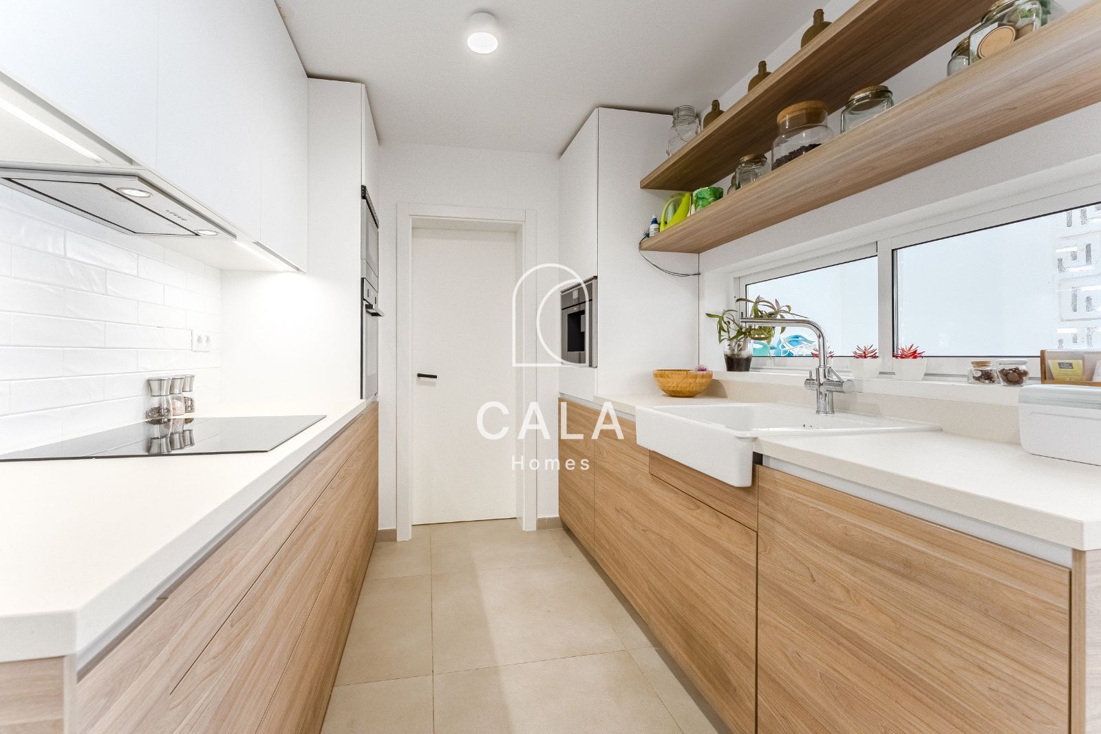 Exclusive Corner House with Sea Views, Private Garden and Independent Studio