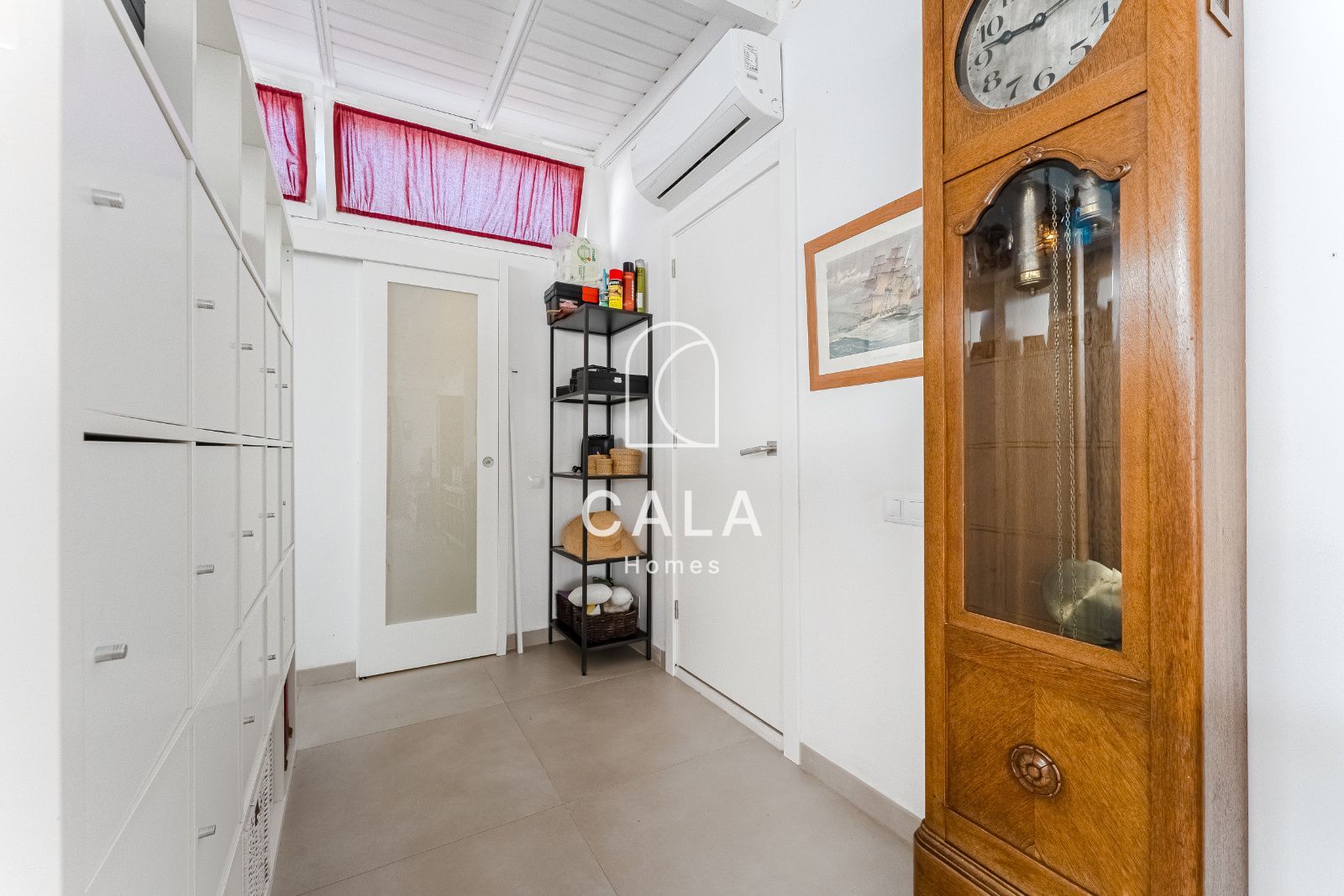 Exclusive Corner House with Sea Views, Private Garden and Independent Studio