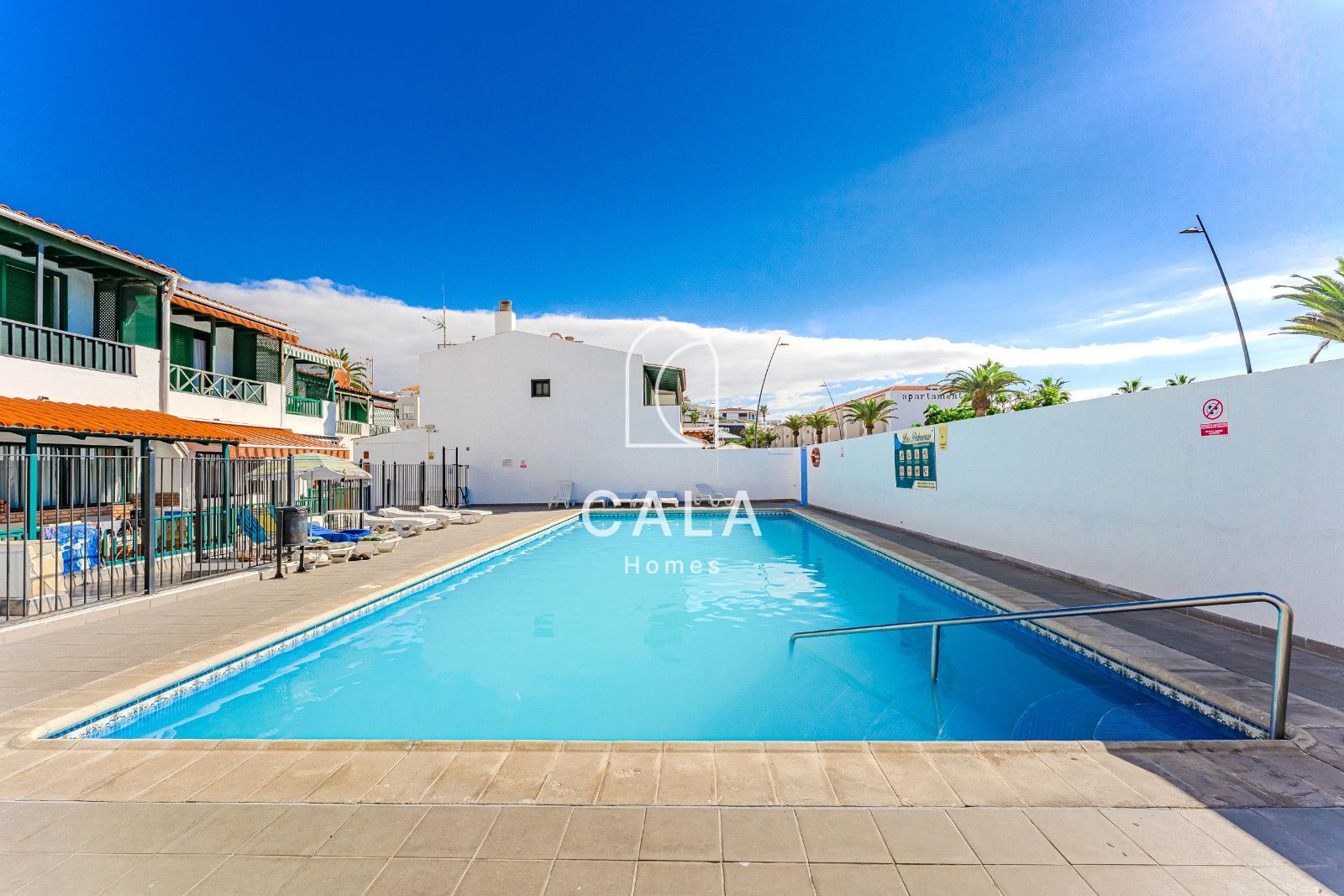 Exclusive Corner House with Sea Views, Private Garden and Independent Studio