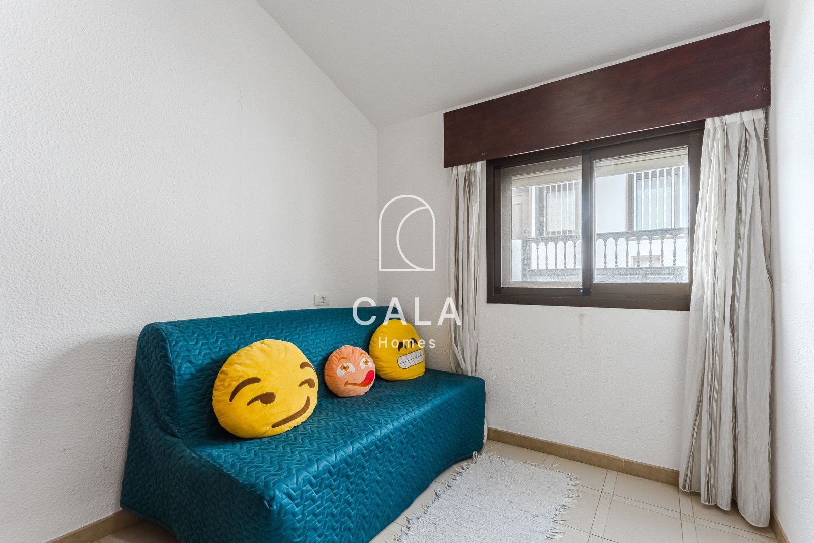 Chalet adosado a 50 m del paseo marítimo en Playa San Juan