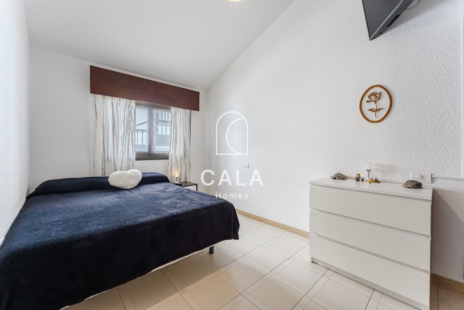 Chalet adosado a 50 m del paseo marítimo en Playa San Juan