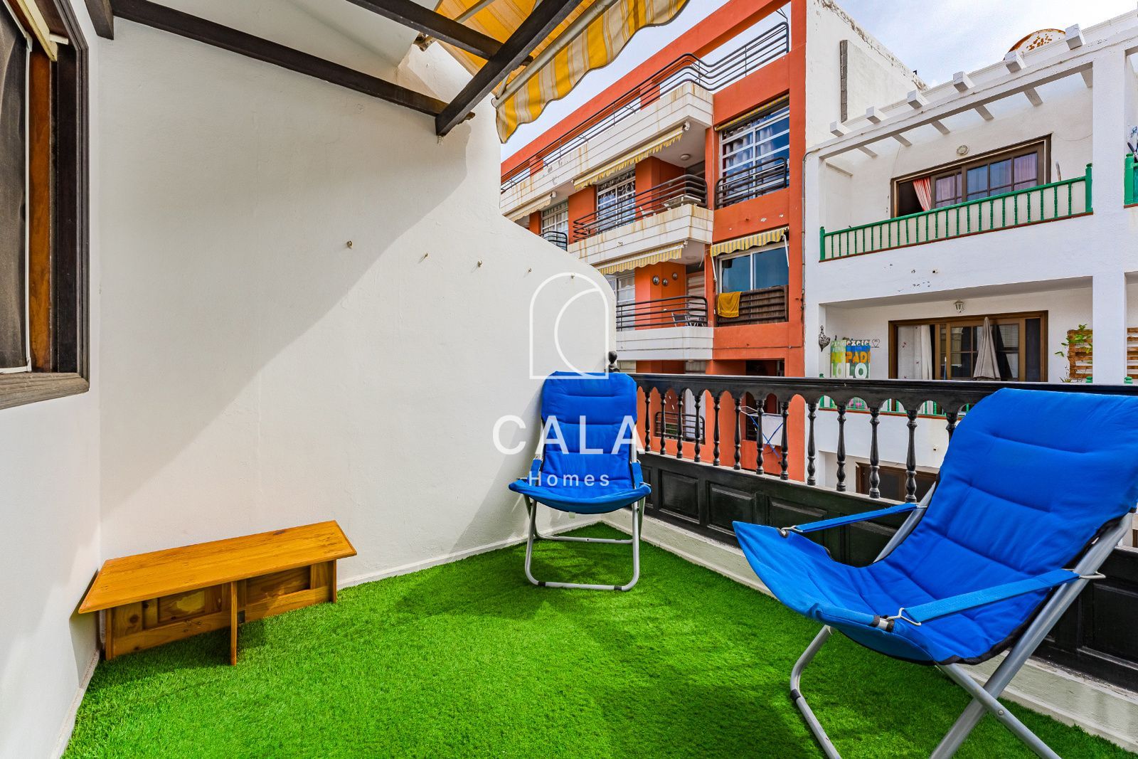Chalet adosado a 50 m del paseo marítimo en Playa San Juan