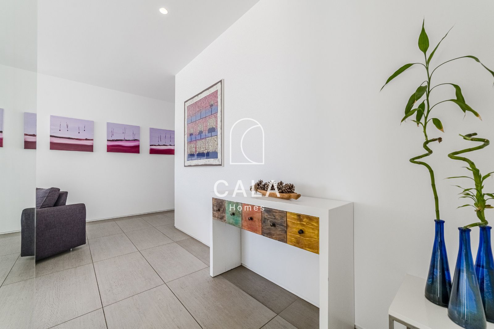 Apartamento privado de 2 dormitorios dentro de un resort de 5 estrellas, con confort, elegancia y una ubicación perfecta en Costa Adeje, Tenerife.