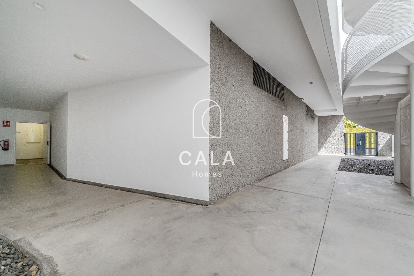 Apartamento privado de 2 dormitorios dentro de un resort de 5 estrellas, con confort, elegancia y una ubicación perfecta en Costa Adeje, Tenerife.