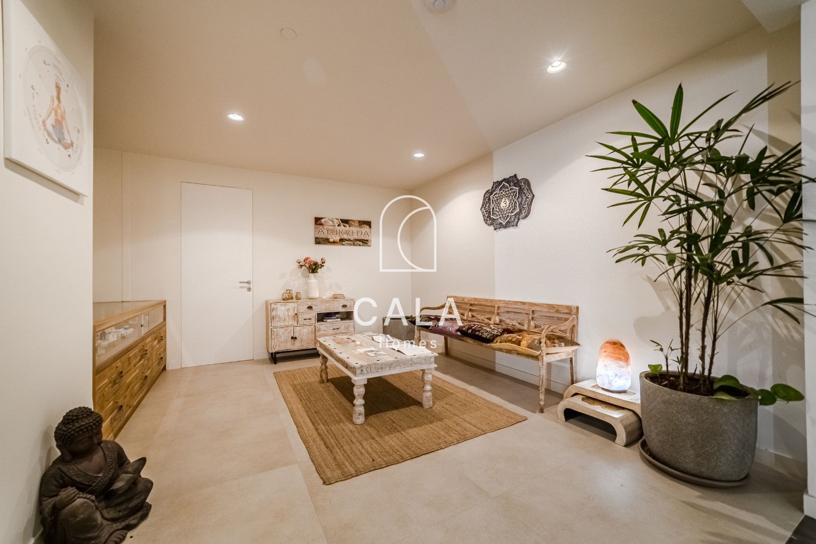 Apartamento privado de 2 dormitorios dentro de un resort de 5 estrellas, con confort, elegancia y una ubicación perfecta en Costa Adeje, Tenerife.