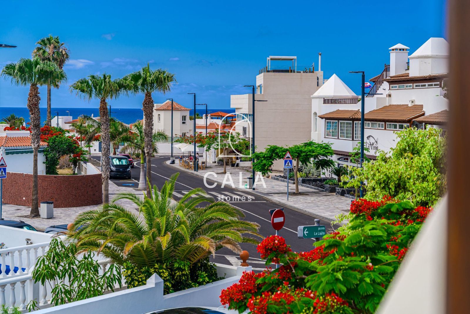 5-bedroom house with sea views in La Caleta