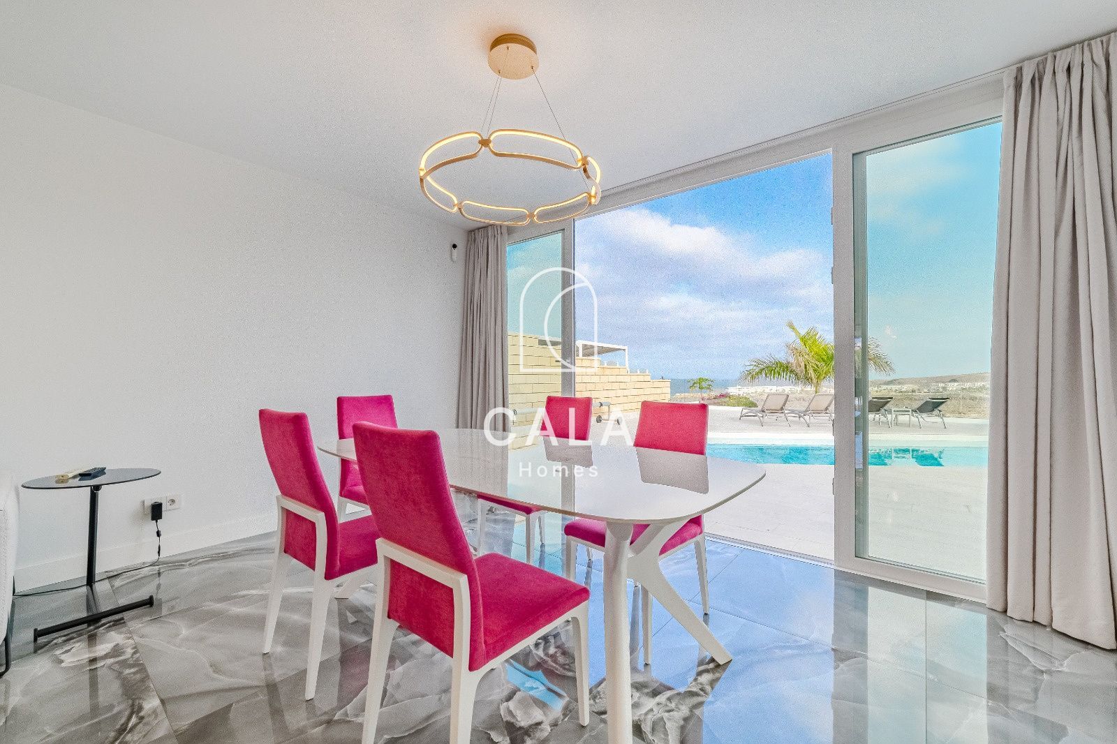 4-bedroom villa with panoramic views in Bahia del Duque