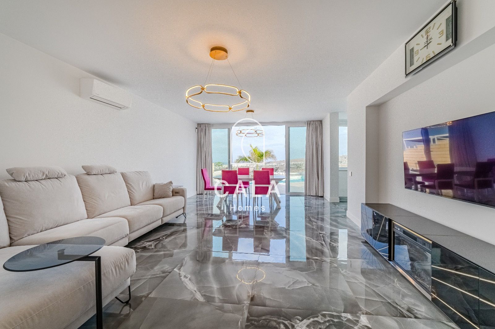 4-bedroom villa with panoramic views in Bahia del Duque