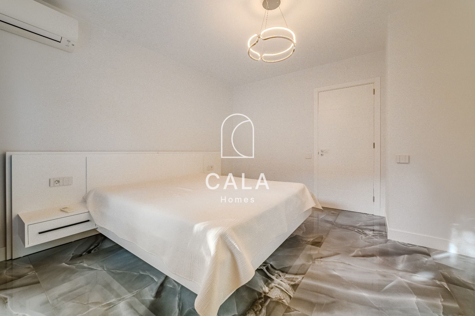 4-bedroom villa with panoramic views in Bahia del Duque