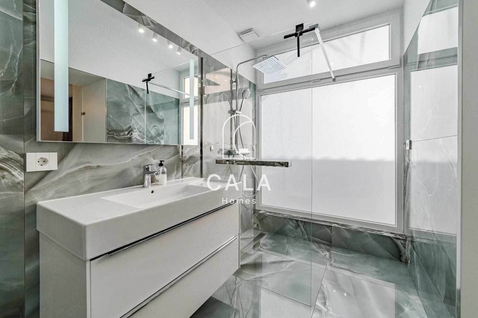 4-bedroom villa with panoramic views in Bahia del Duque