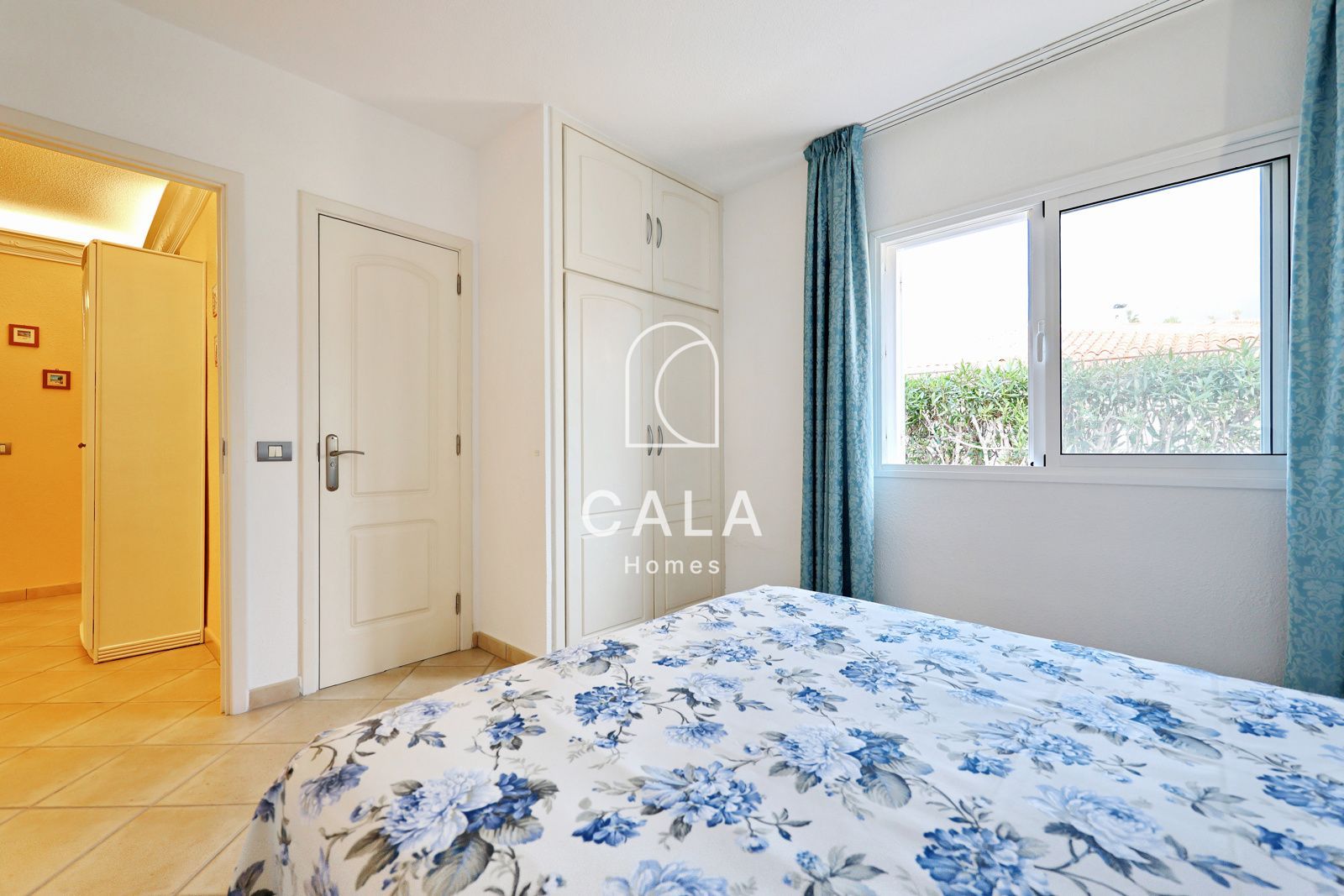 Beautiful Villa with Private Pool in Callao Salvaje