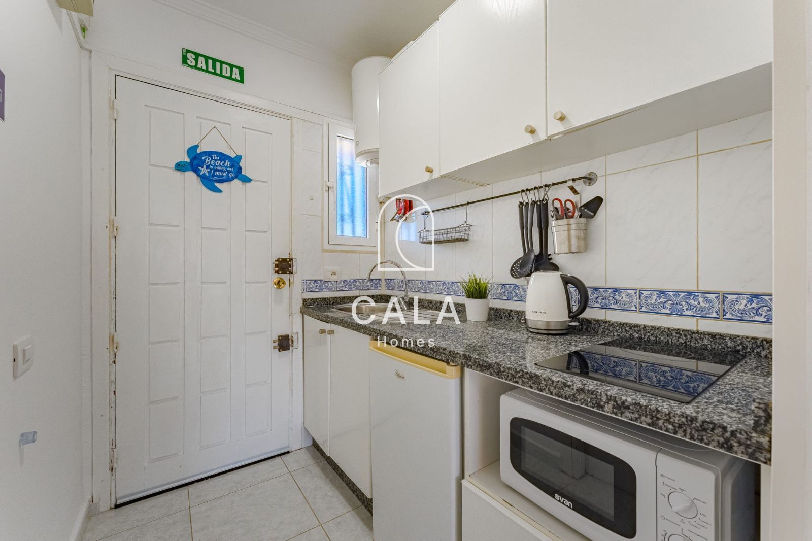 Penthouse Studio in Torres del Sol with Sea Views.