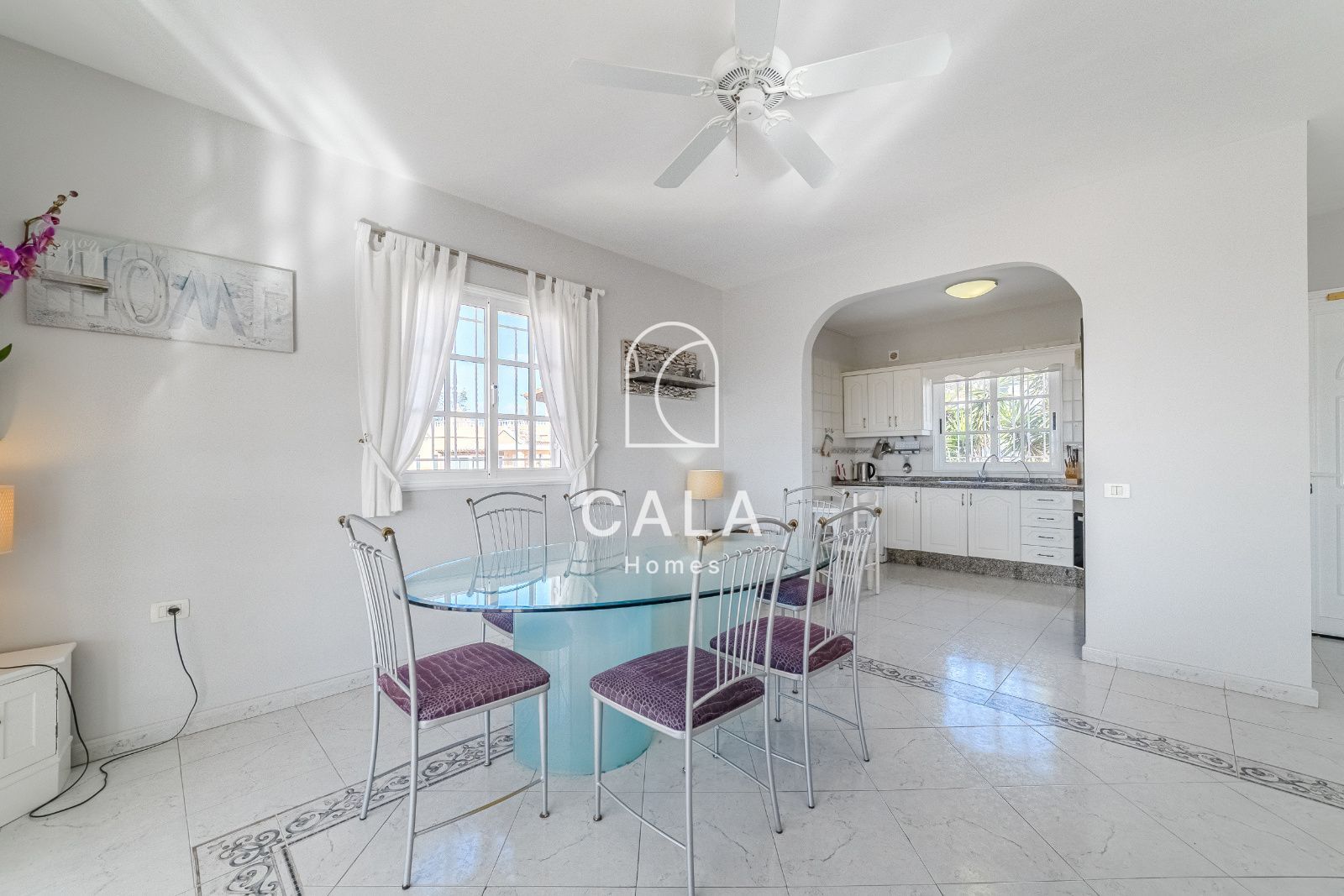 Detached 5 bedroom villa in Callao Salvaje, Adeje, South Tenerife