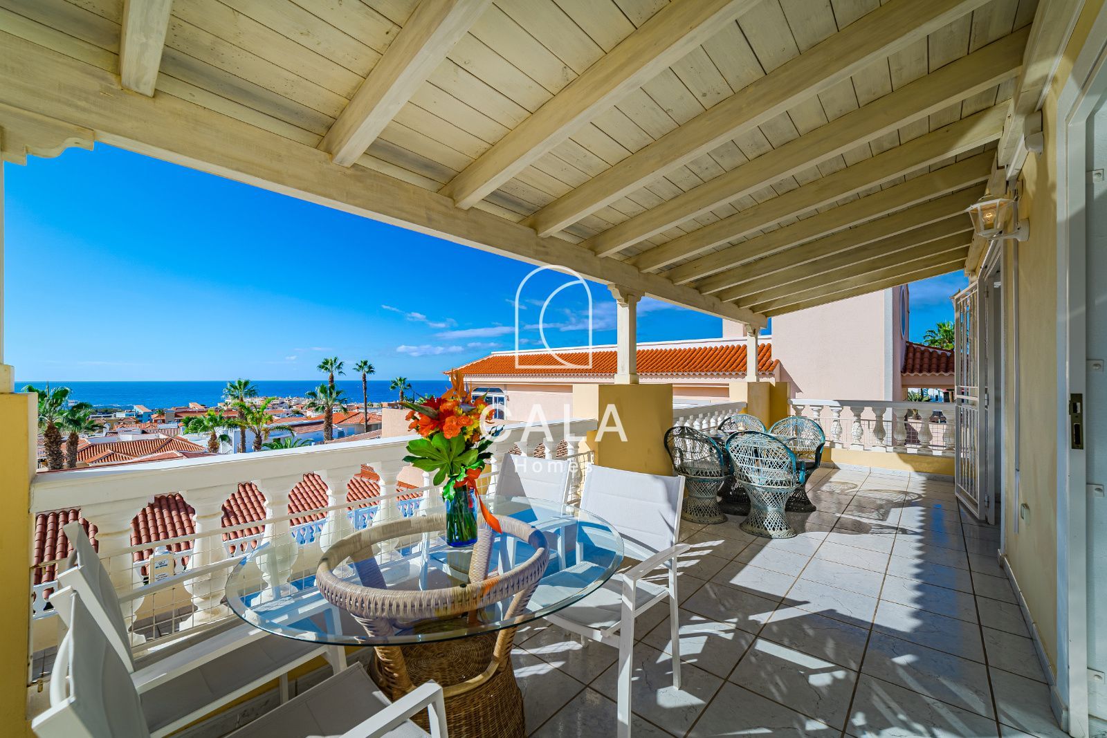 Detached 5 bedroom villa in Callao Salvaje, Adeje, South Tenerife