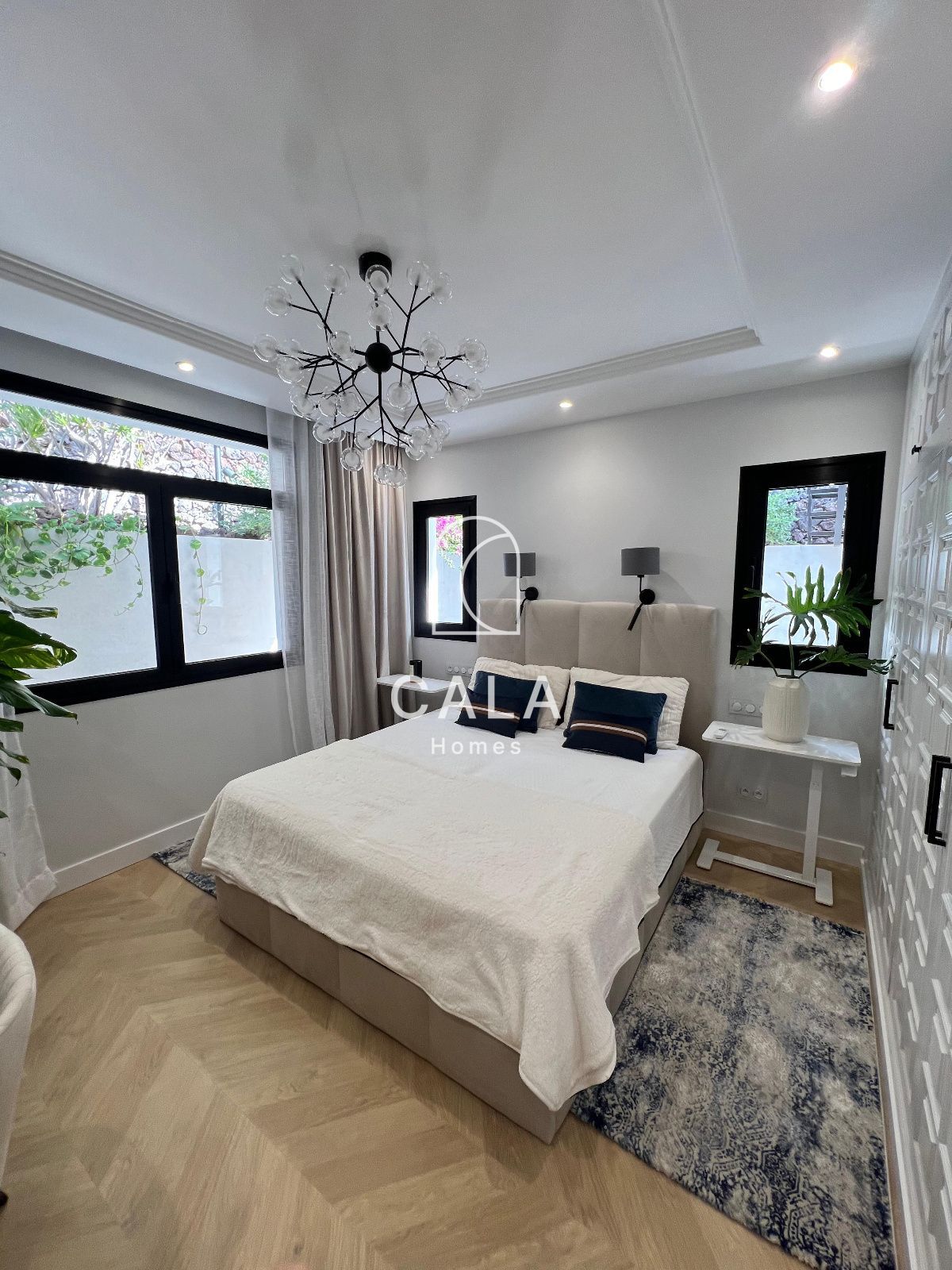 Lujosa Villa en San Eugenio Alto con Vistas Panorámicas