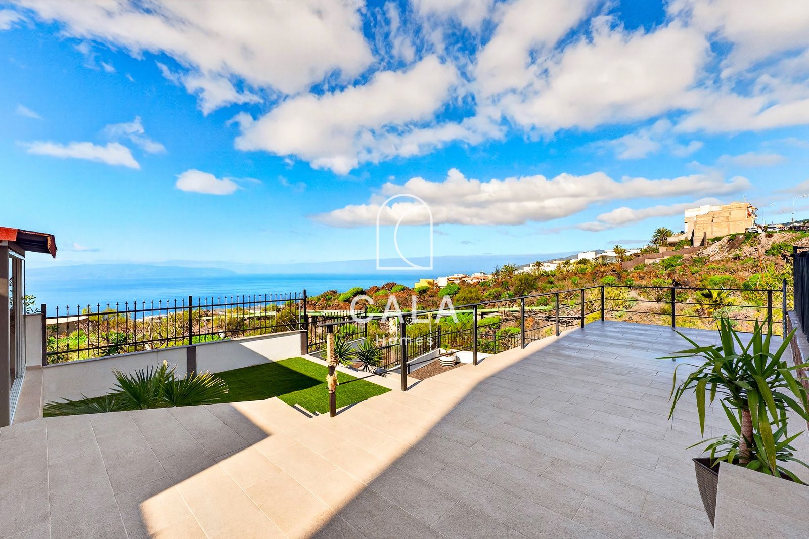 Unique Property with Studio and Ocean Views in Guia de Isora