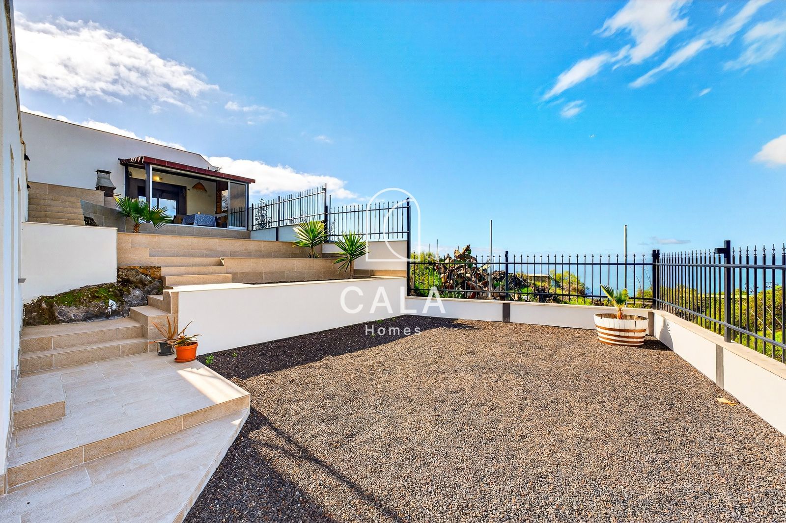 Unique Property with Studio and Ocean Views in Guia de Isora