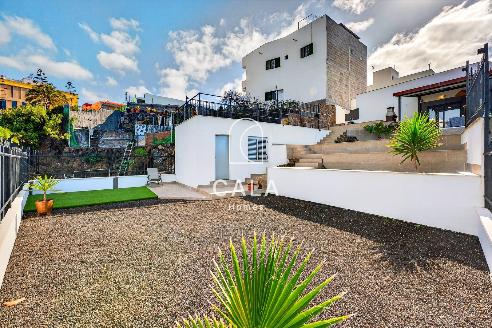 Unique Property with Studio and Ocean Views in Guia de Isora